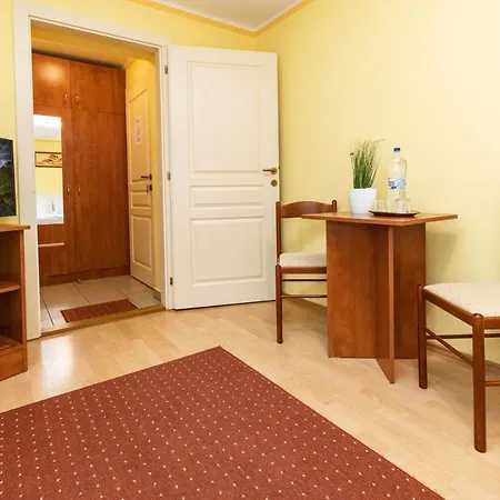 Betty Apartment *